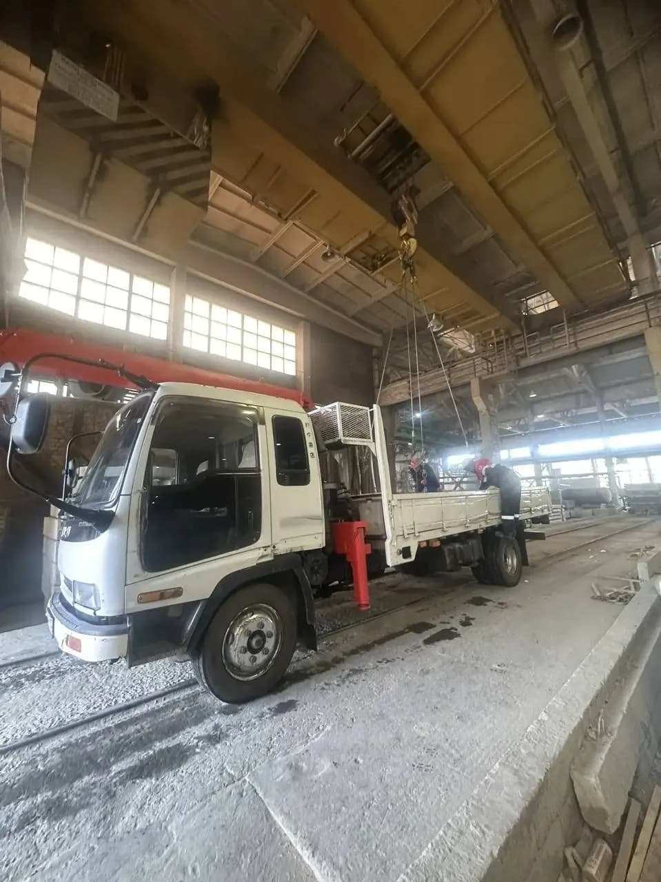 Перевозка грузов манипулятором - пример работы 12