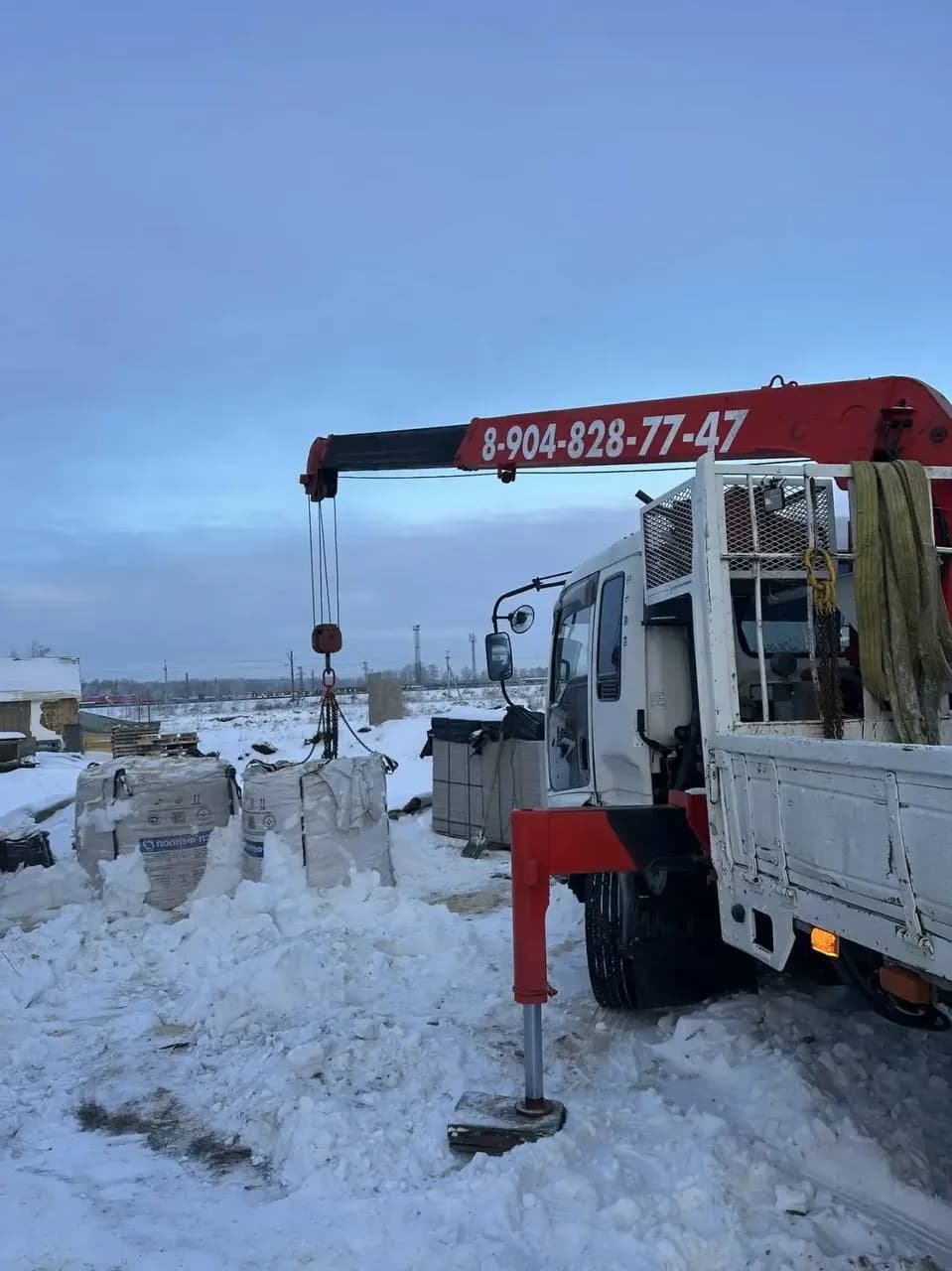 Перевозка грузов манипулятором - пример работы 10